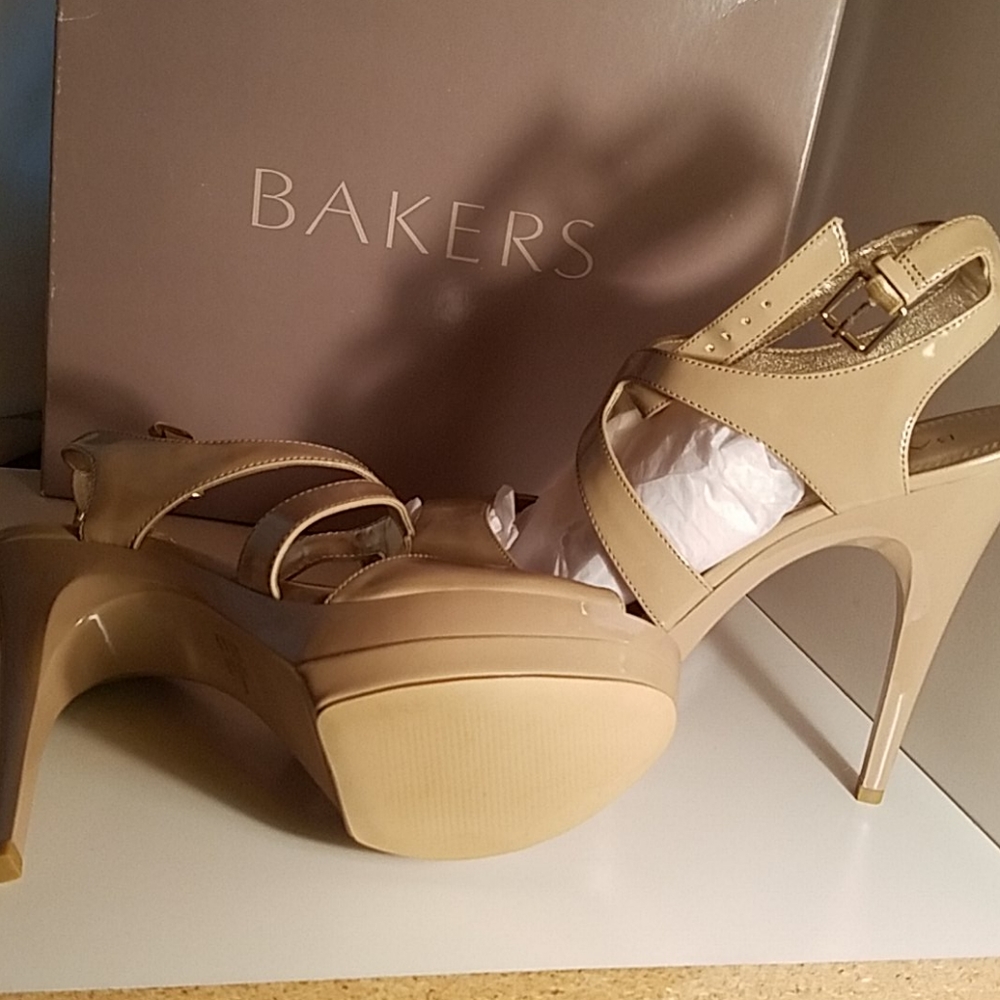 Shoes - Picture 2 of 4